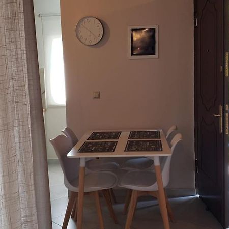 Michalis, 2-Bedroom Apartment In Saranda المظهر الخارجي الصورة