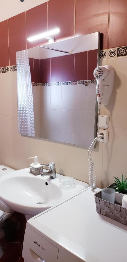 Michalis, 2-Bedroom Apartment In Saranda المظهر الخارجي الصورة