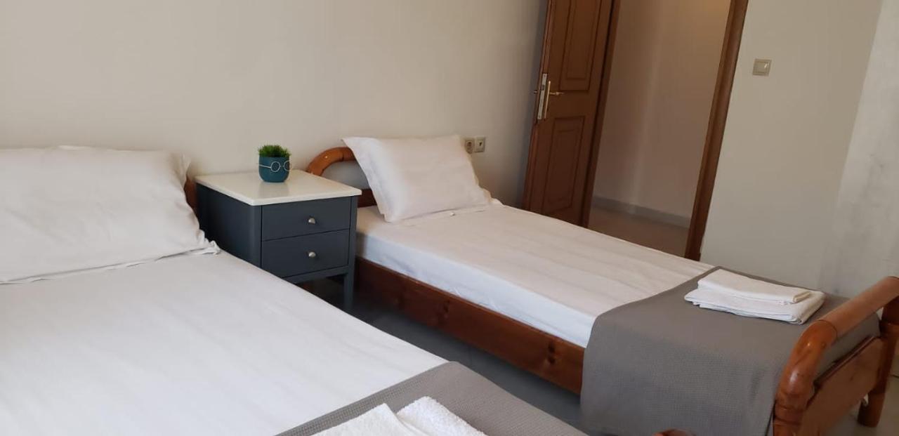 Michalis, 2-Bedroom Apartment In Saranda المظهر الخارجي الصورة